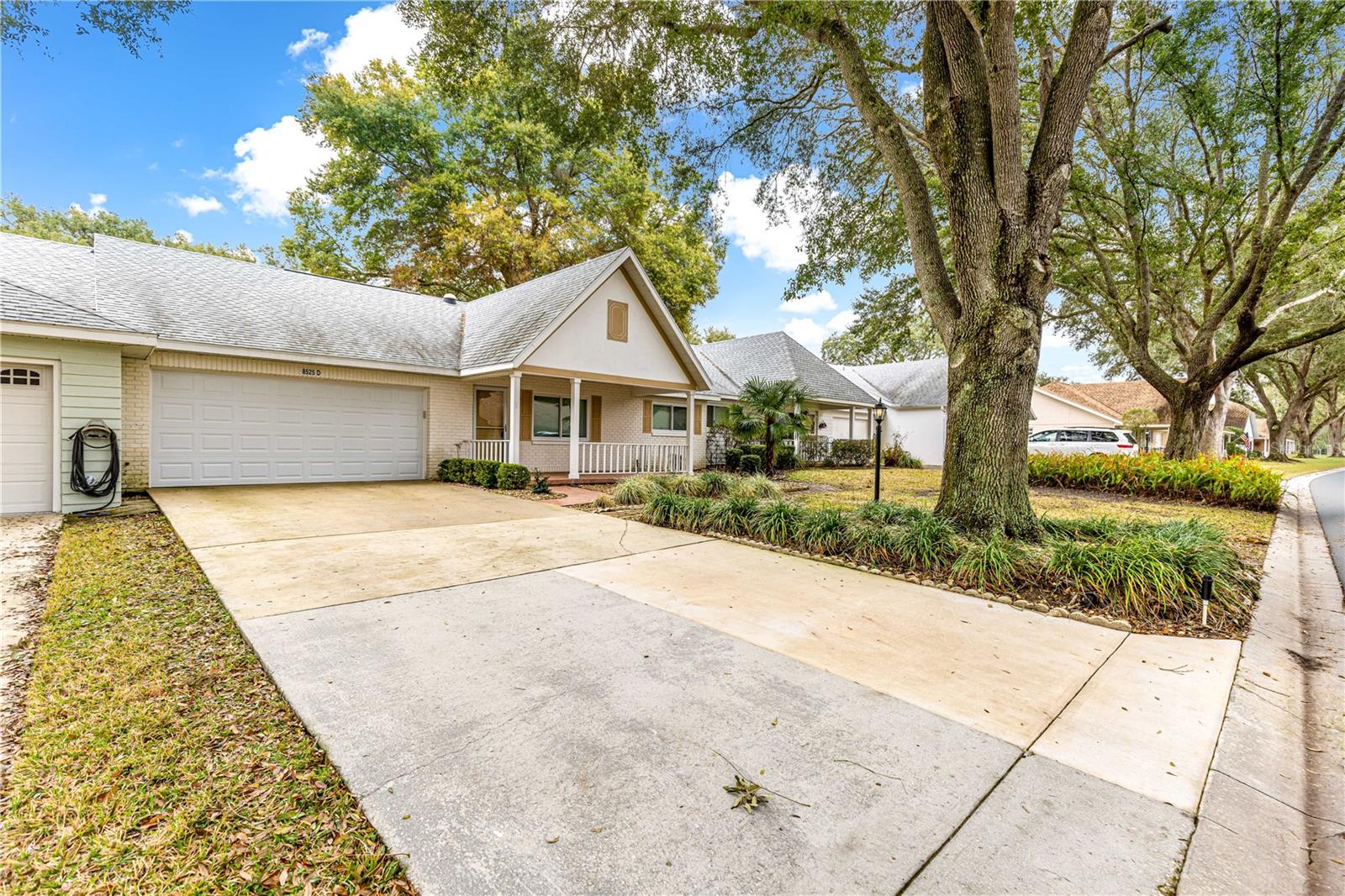 ON TOP OF THE WORLD - Residential