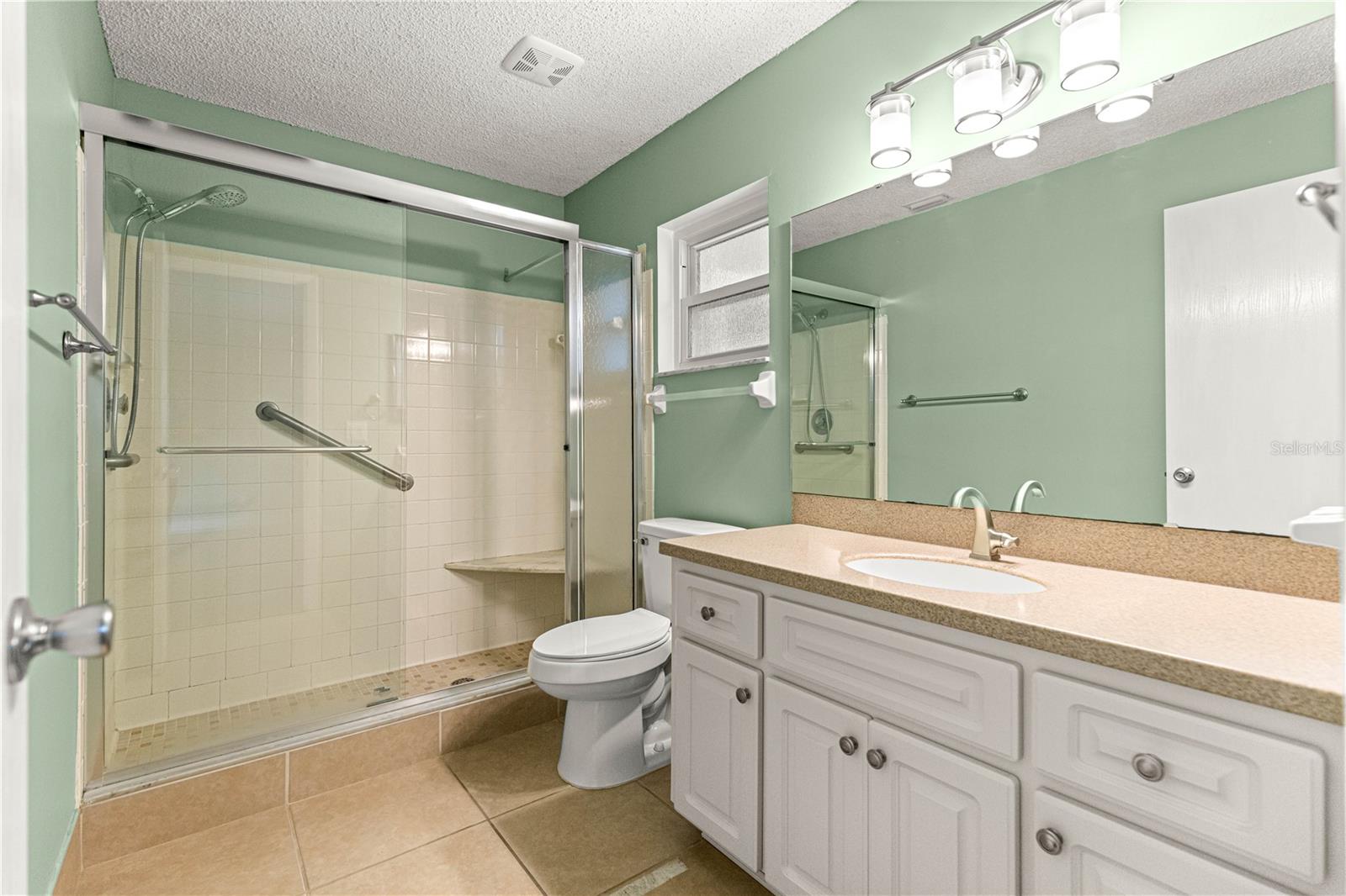 ON TOP OF THE WORLD - Residential