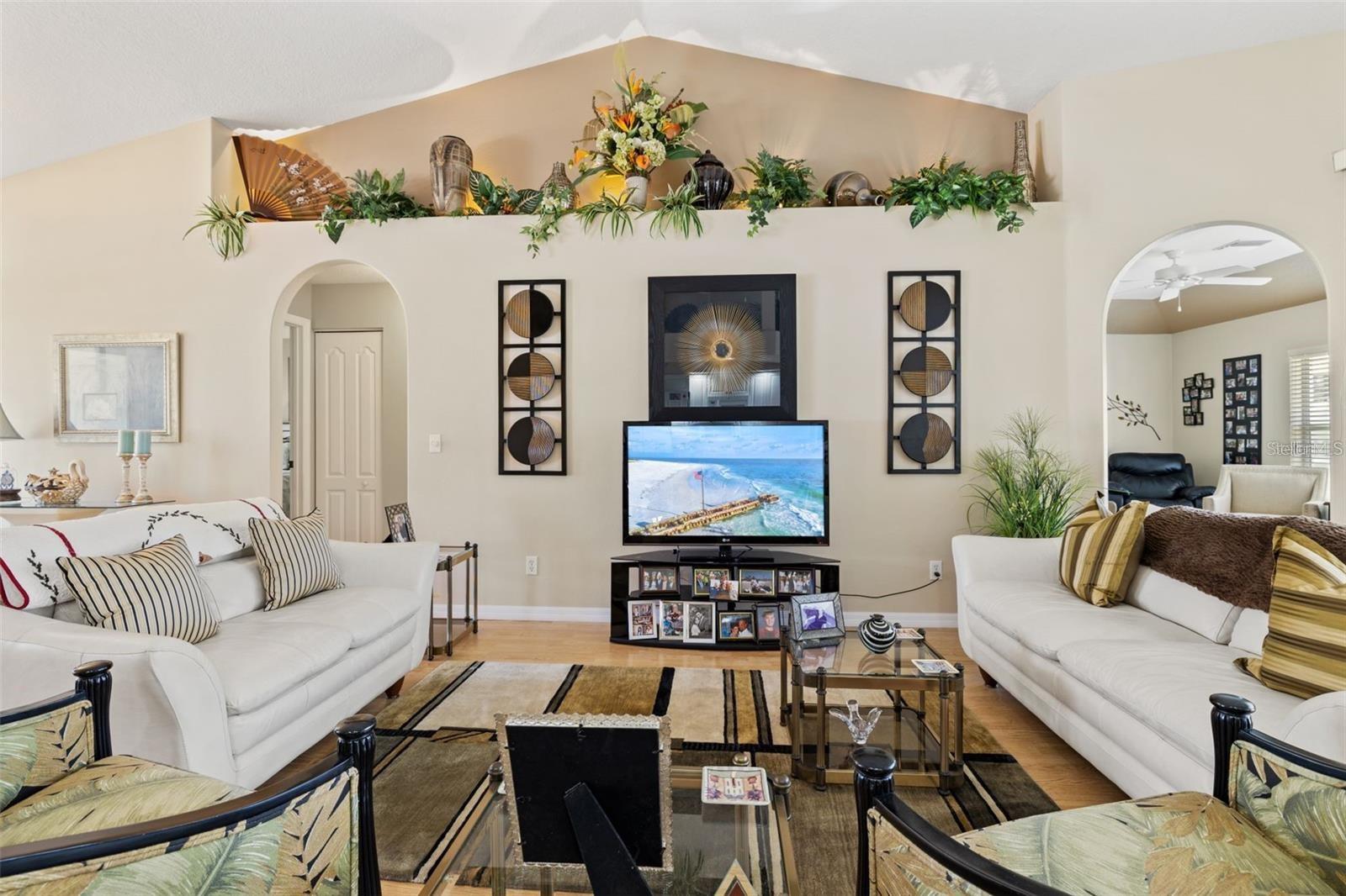 830 POINCIANA ROAD