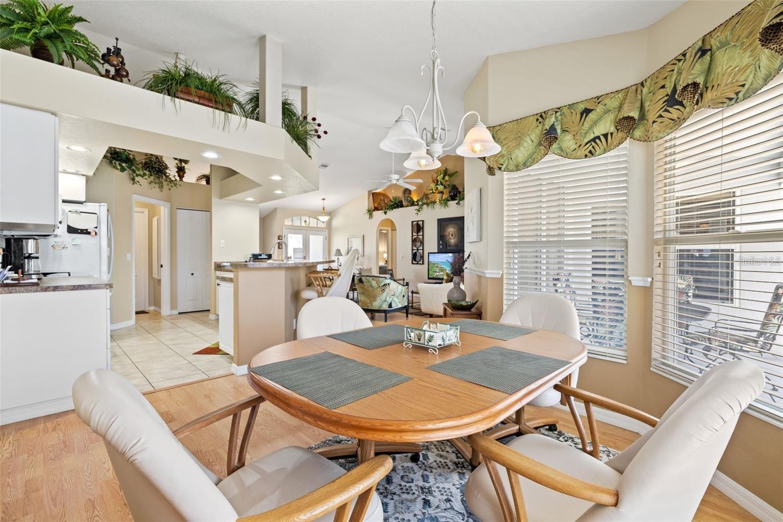 SOUTH VENICE - Residential