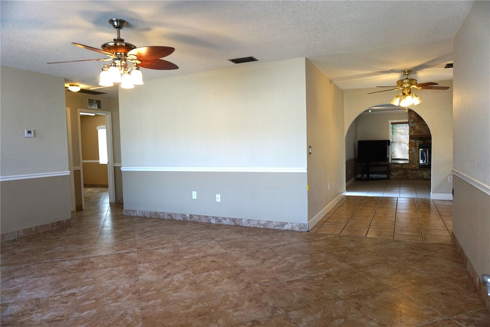 6522 WOODLAND BOULEVARD N