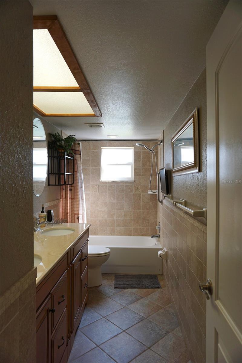 BONNIE BAY UNIT THREE PHASE ONE - Residential