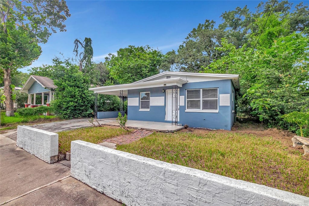 Photo of 1212 E 33rd Avenue, Tampa, FL 33603 (MLS # TB8548031)