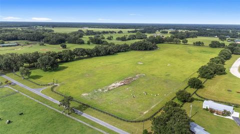 Tiny photo for 18800 SE 47 Place, Morriston, FL 32668 (MLS # OM705137)