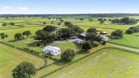 Tiny photo for 18800 SE 47 Place, Morriston, FL 32668 (MLS # OM705137)