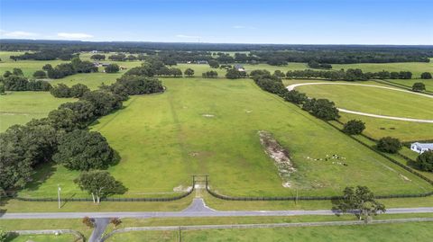 Tiny photo for 18800 SE 47 Place, Morriston, FL 32668 (MLS # OM705137)