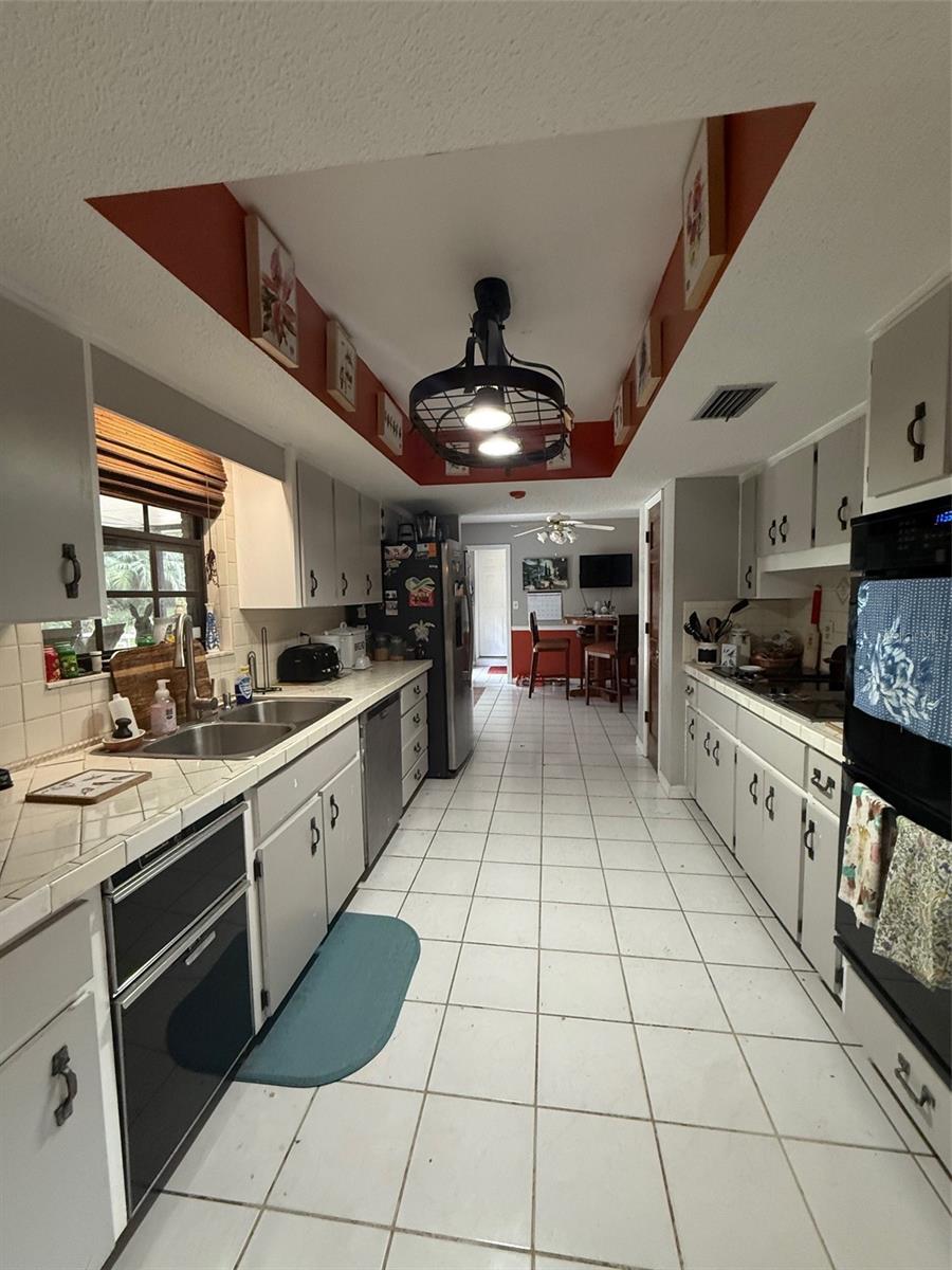 1540 ASHLEY OAKS DRIVE