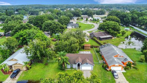 A home in LAKELAND