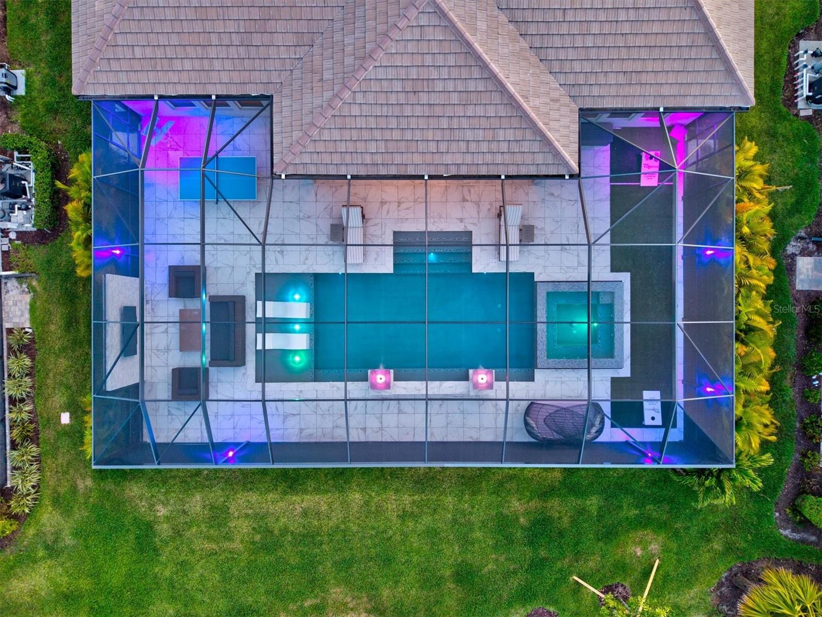 8272 REDONDA LOOP