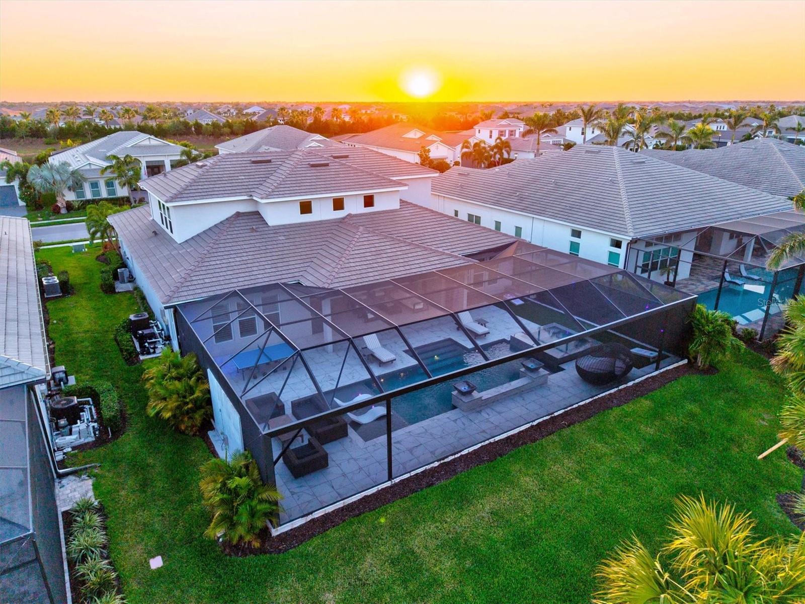 8272 REDONDA LOOP