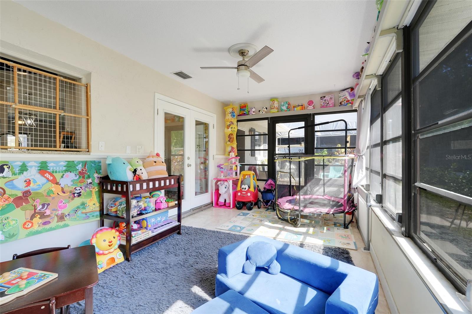 LAKE HARRIS SHORES UNIT 01 - Residential