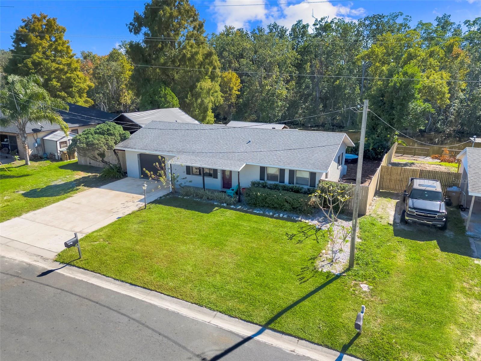 LAKE HARRIS SHORES UNIT 01 - Residential