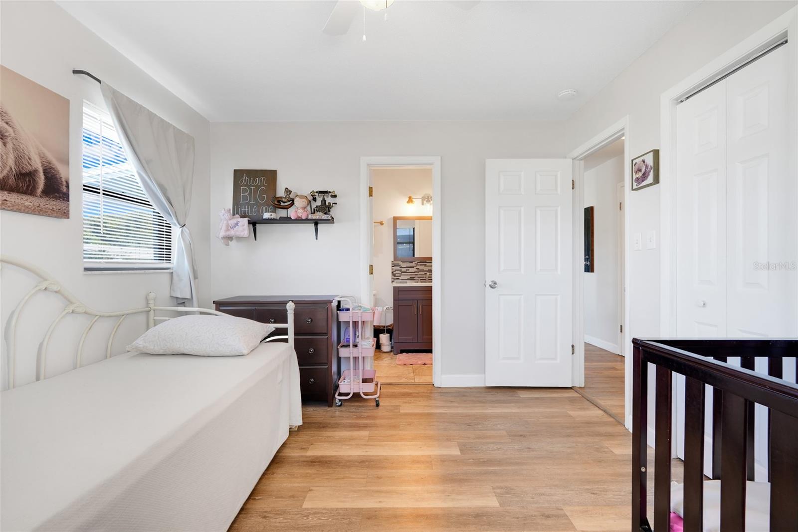 LAKE HARRIS SHORES UNIT 01 - Residential