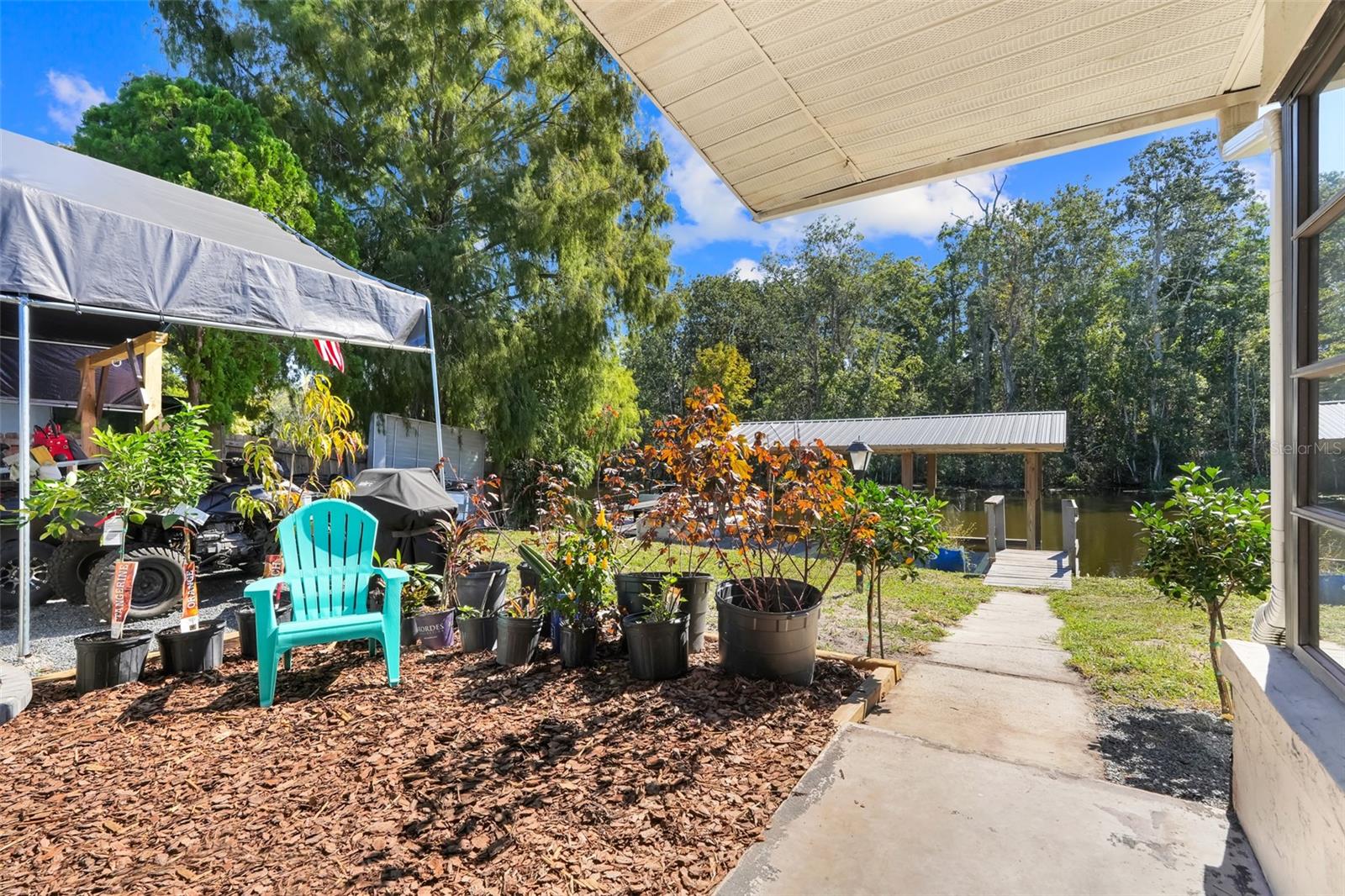 LAKE HARRIS SHORES UNIT 01 - Residential