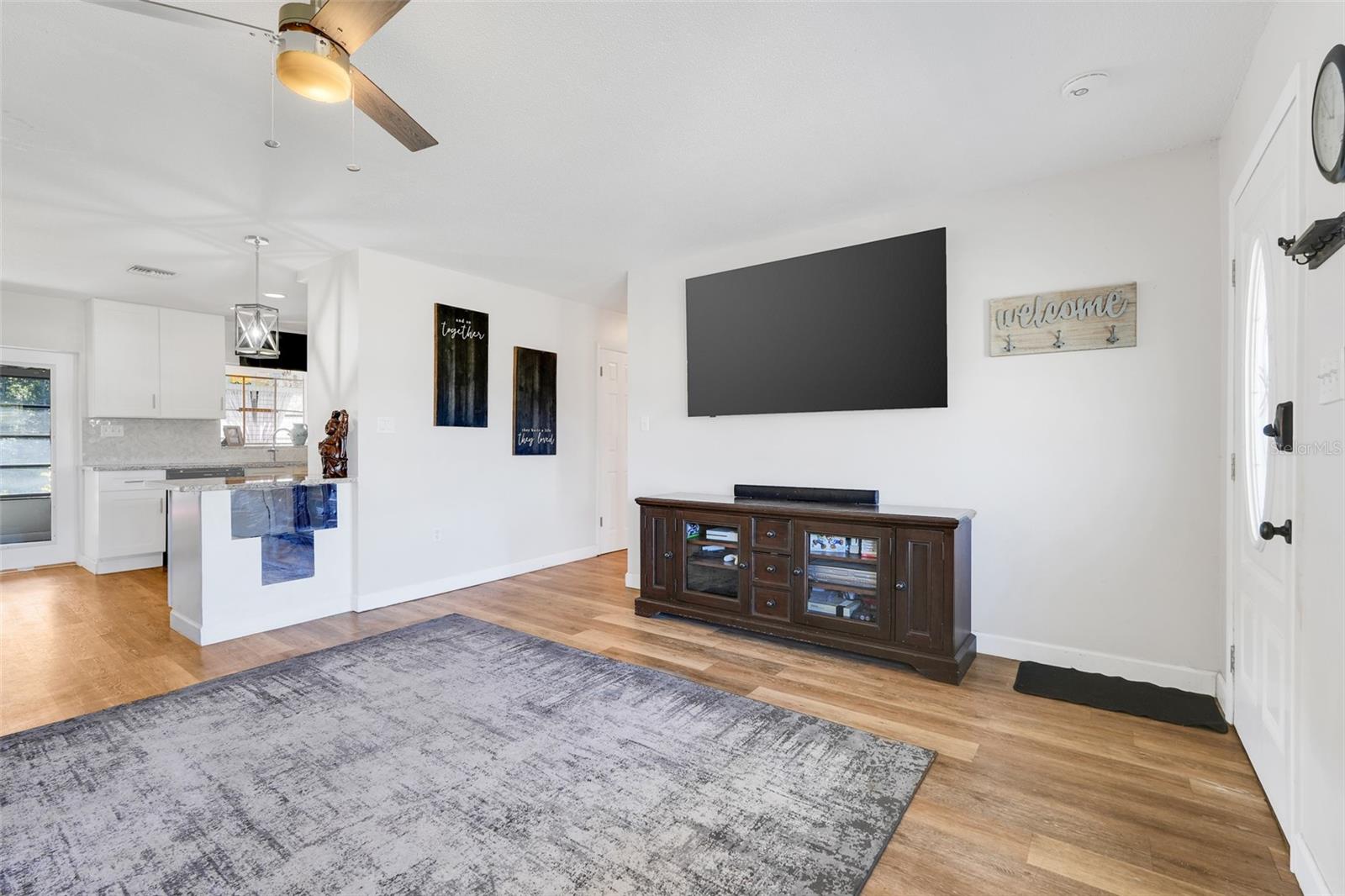 LAKE HARRIS SHORES UNIT 01 - Residential