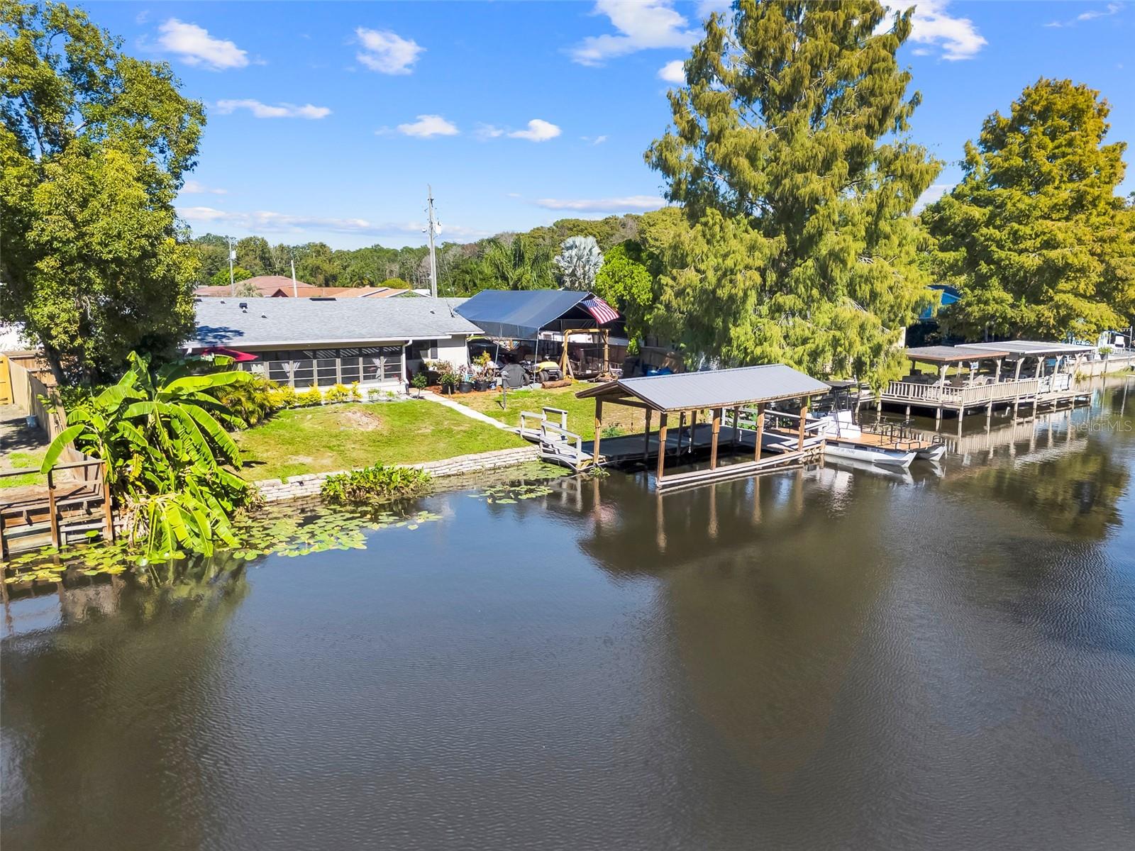 LAKE HARRIS SHORES UNIT 01 - Residential