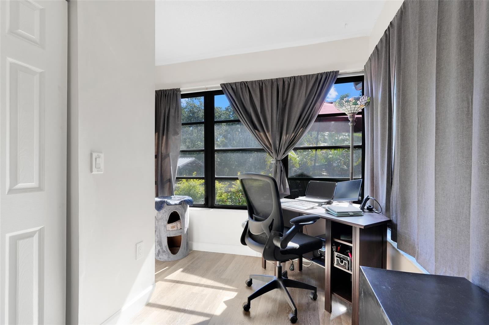 LAKE HARRIS SHORES UNIT 01 - Residential