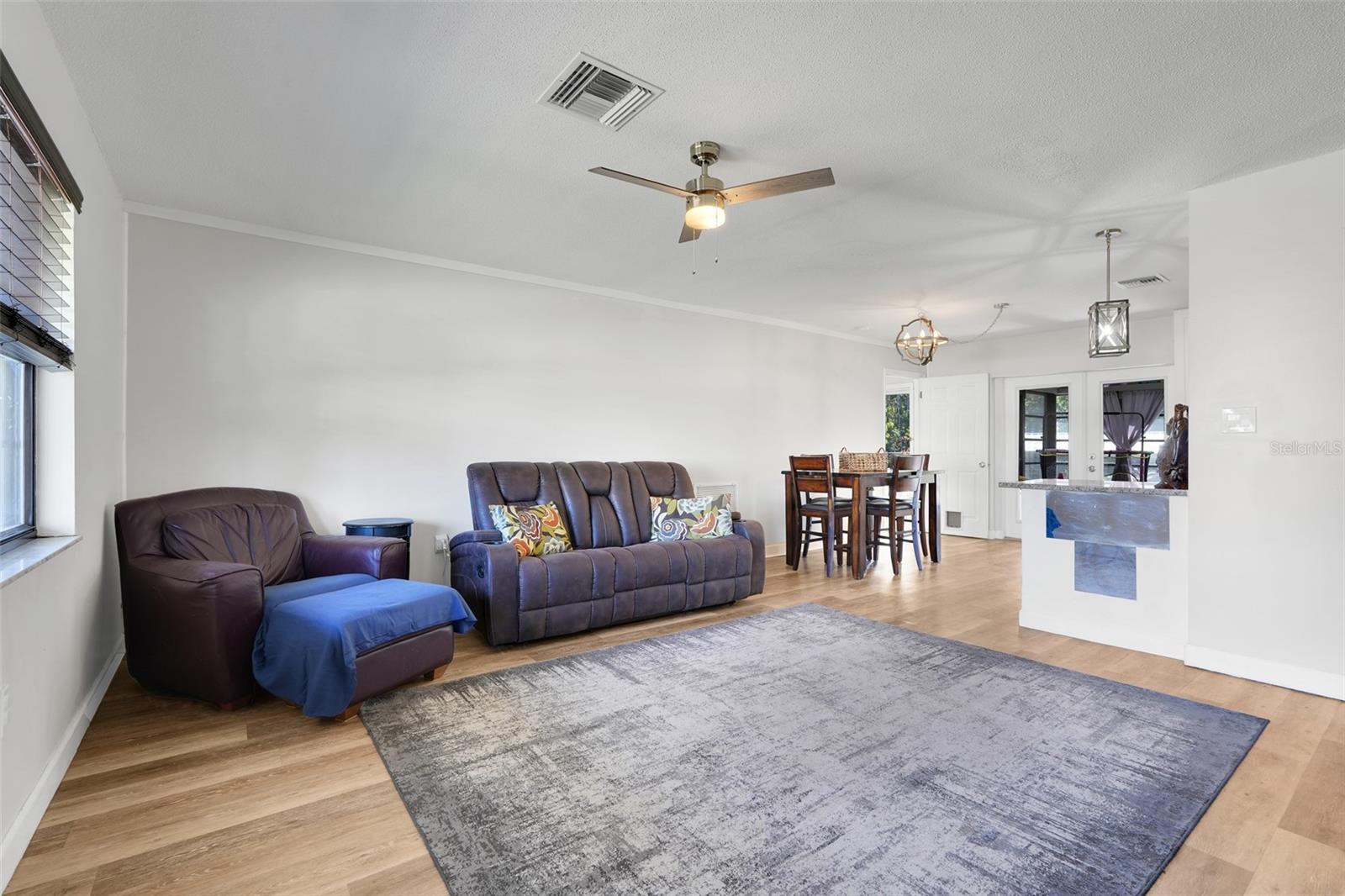 LAKE HARRIS SHORES UNIT 01 - Residential