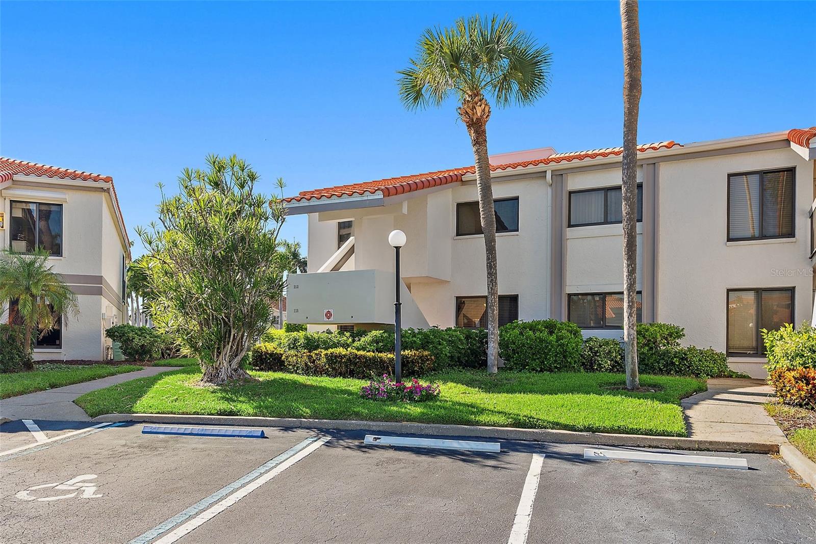 BAHIA DEL MAR II - Residential