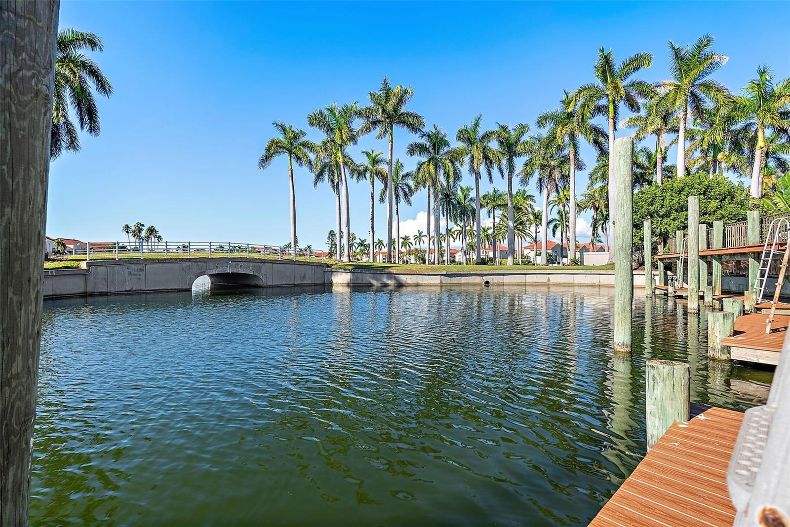 BAHIA DEL MAR II - Residential
