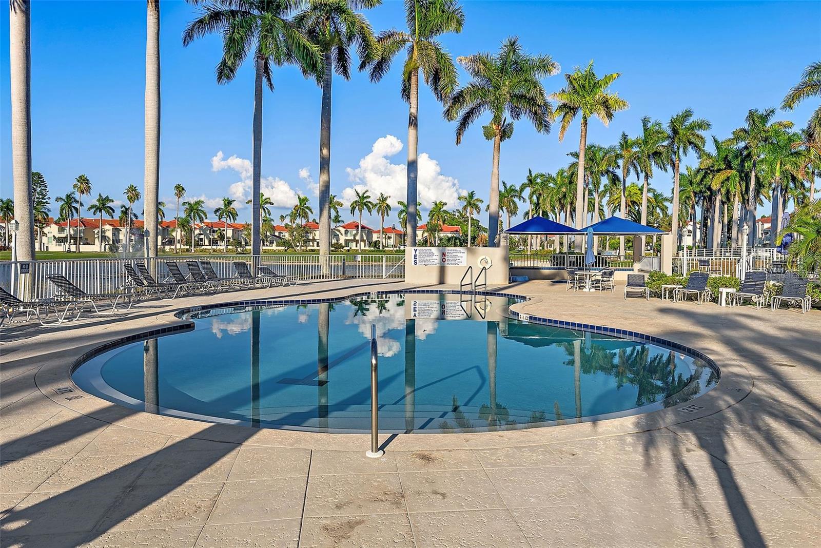 BAHIA DEL MAR II - Residential