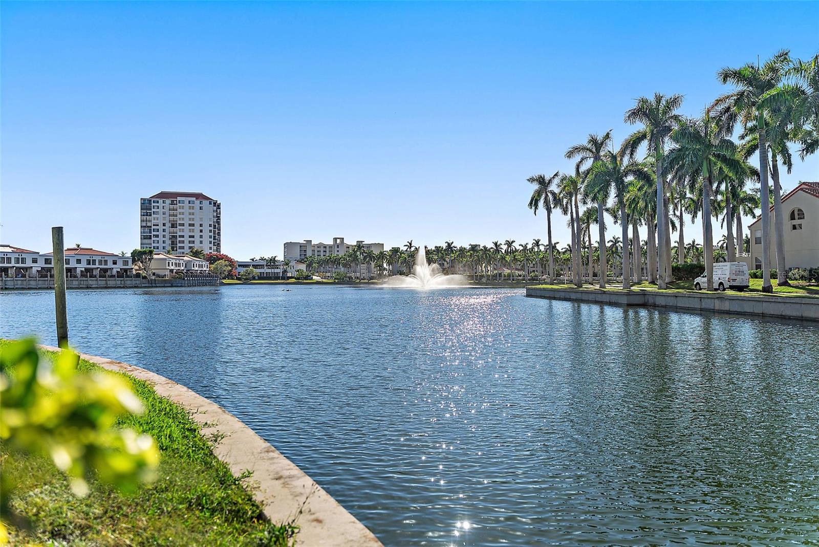 BAHIA DEL MAR II - Residential