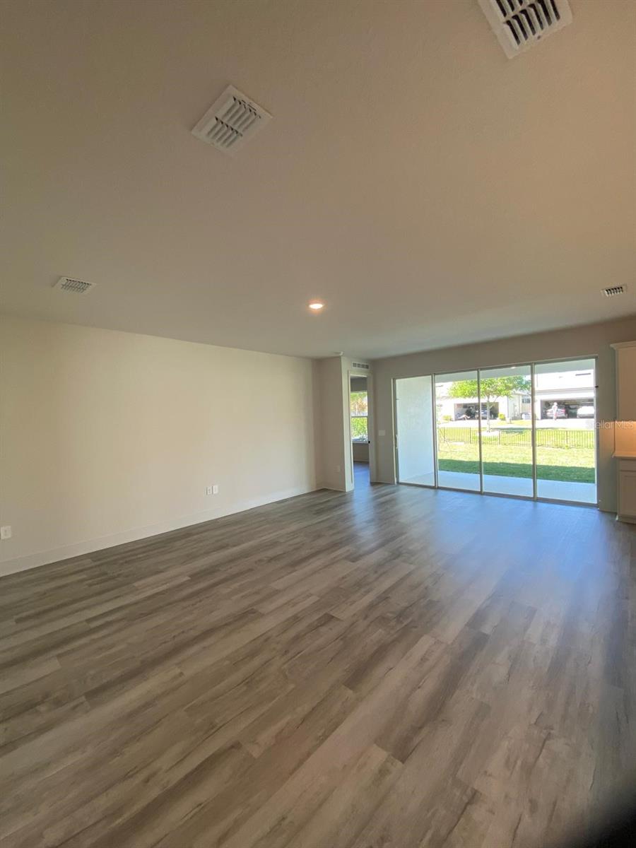 9493 EMERALD BERRY DRIVE