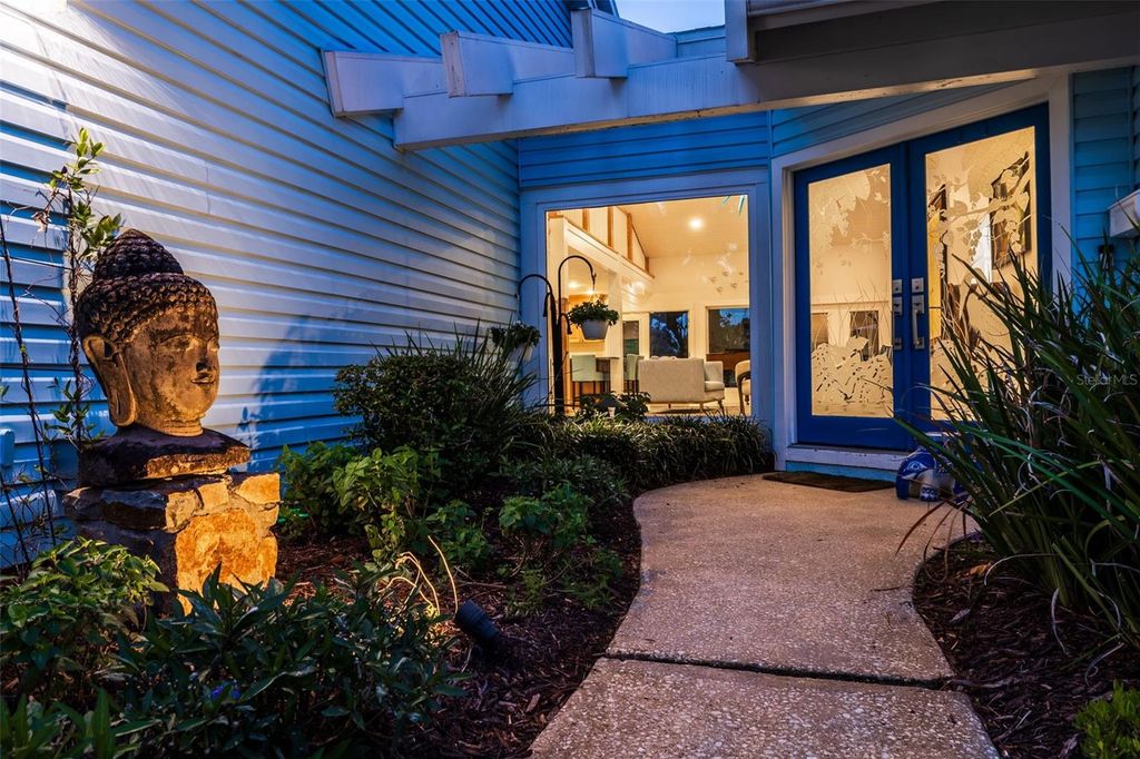 Photo of 935 42nd Avenue N, St Petersburg, FL 33703 (MLS # TB8454660)