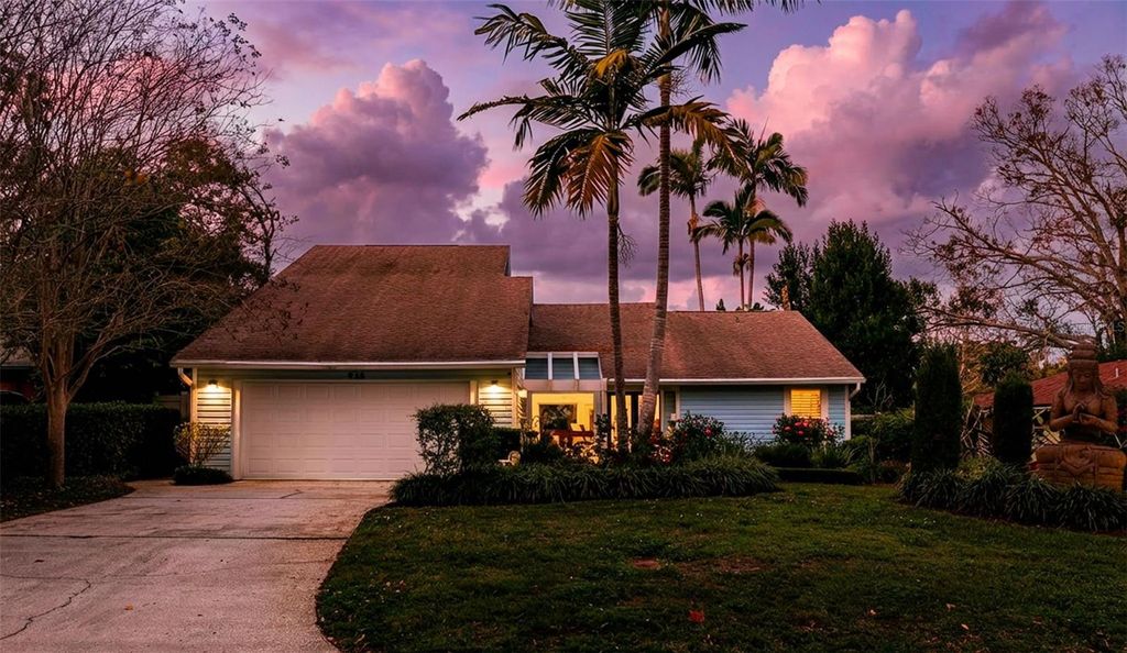 Photo of 935 42nd Avenue N, St Petersburg, FL 33703 (MLS # TB8454660)