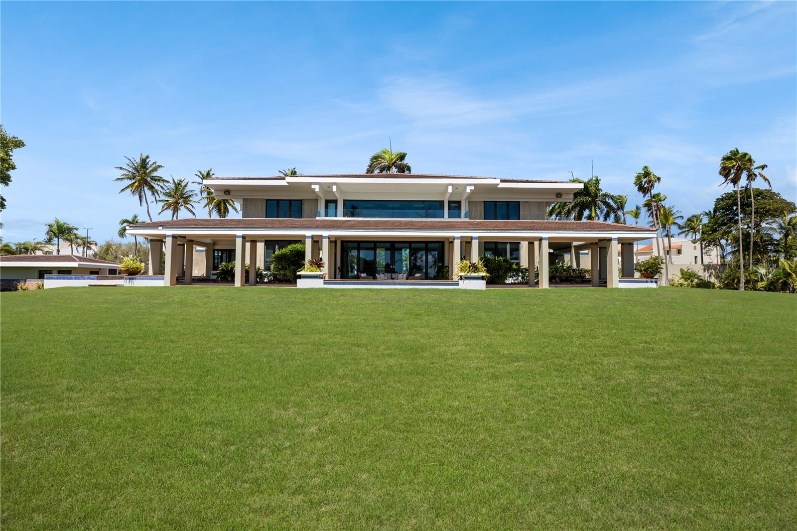 800 THE REDONDA ESTATE