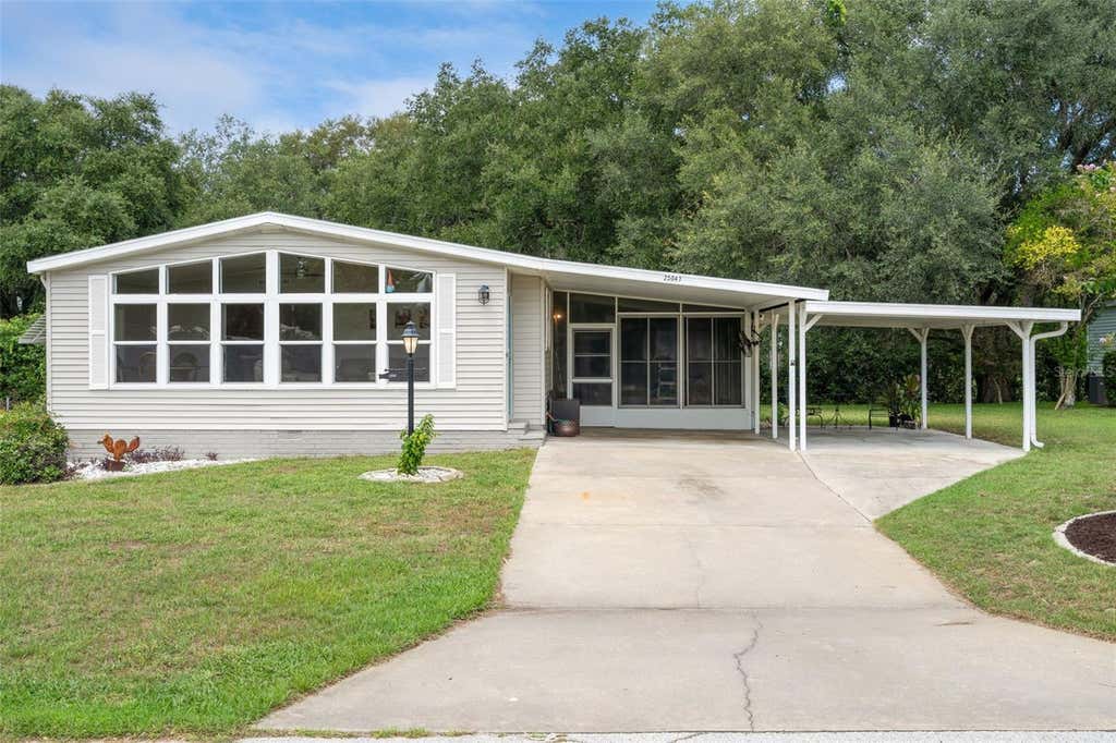 Photo of 25047 Bellevue, Leesburg, FL 34748 (MLS # G5116090)