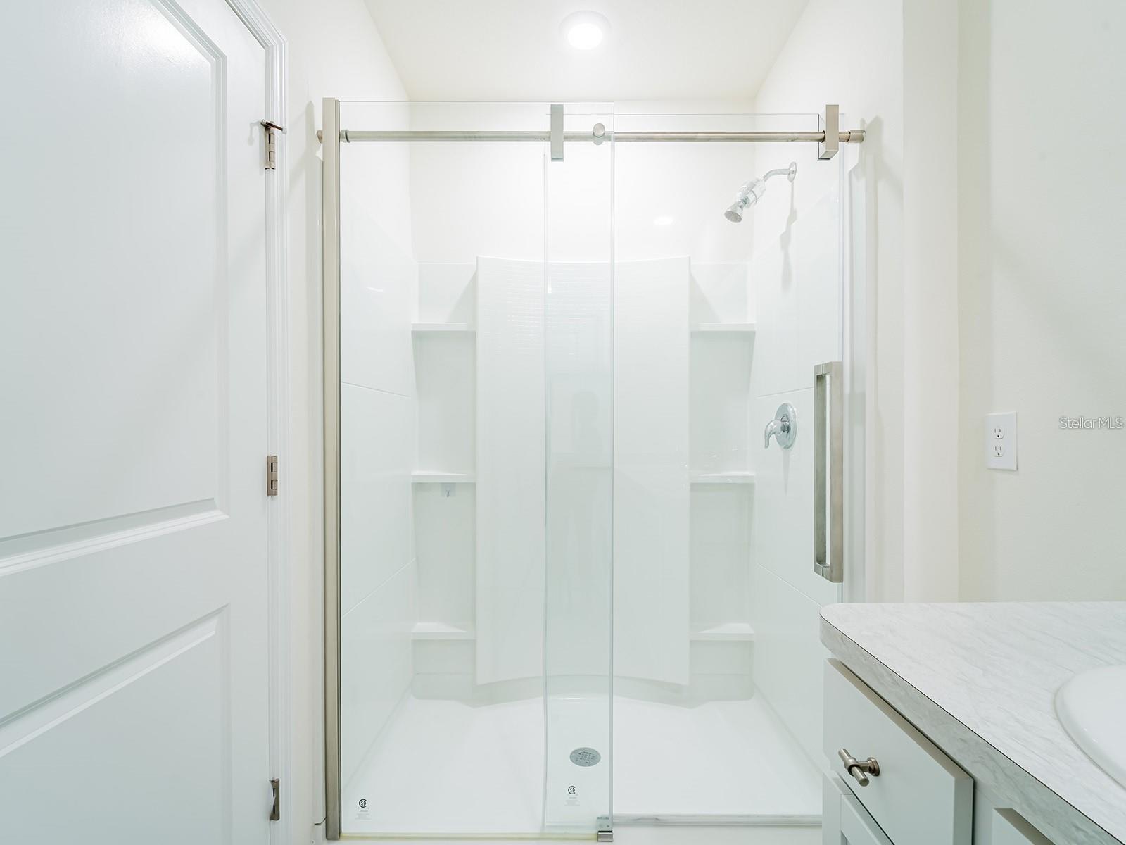 AVALON PARK WEST-NORTH PH 1A & - Residential Lease