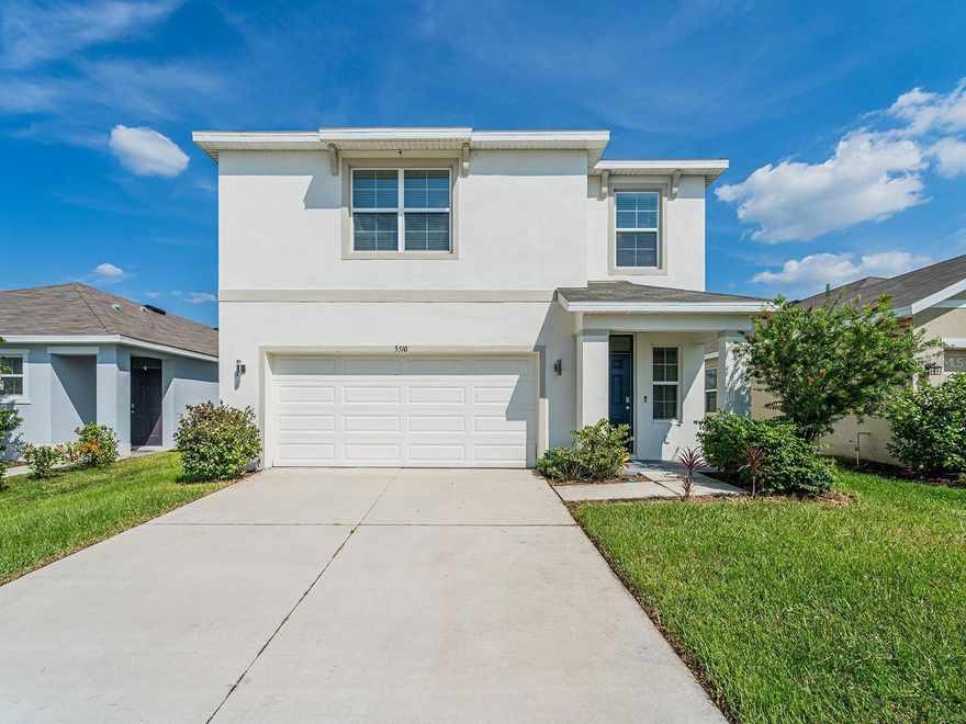 One or more photo(s) has been virtually staged. Move-in ready! This beautifully maintained 3-bedroom home with a spacious loft and 2.5
bathrooms is located in the highly desirable Avalon Park community in Wesley Chapel. Step inside to find modern updates, new appliances,
upgraded flooring, fresh carpet, and more. The open layout creates a welcoming flow that’s perfect for both everyday living and entertaining.
Avalon Park offers outstanding resort-style amenities, including a sparkling pool, clubhouse, playground, parks, and scenic walking areas.
Conveniently located near top-rated schools, major highways, shopping, and dining — you’ll have everything you need just minutes away. Don’t miss the opportunity to call this move-in ready home yours. Schedule your private showing today!