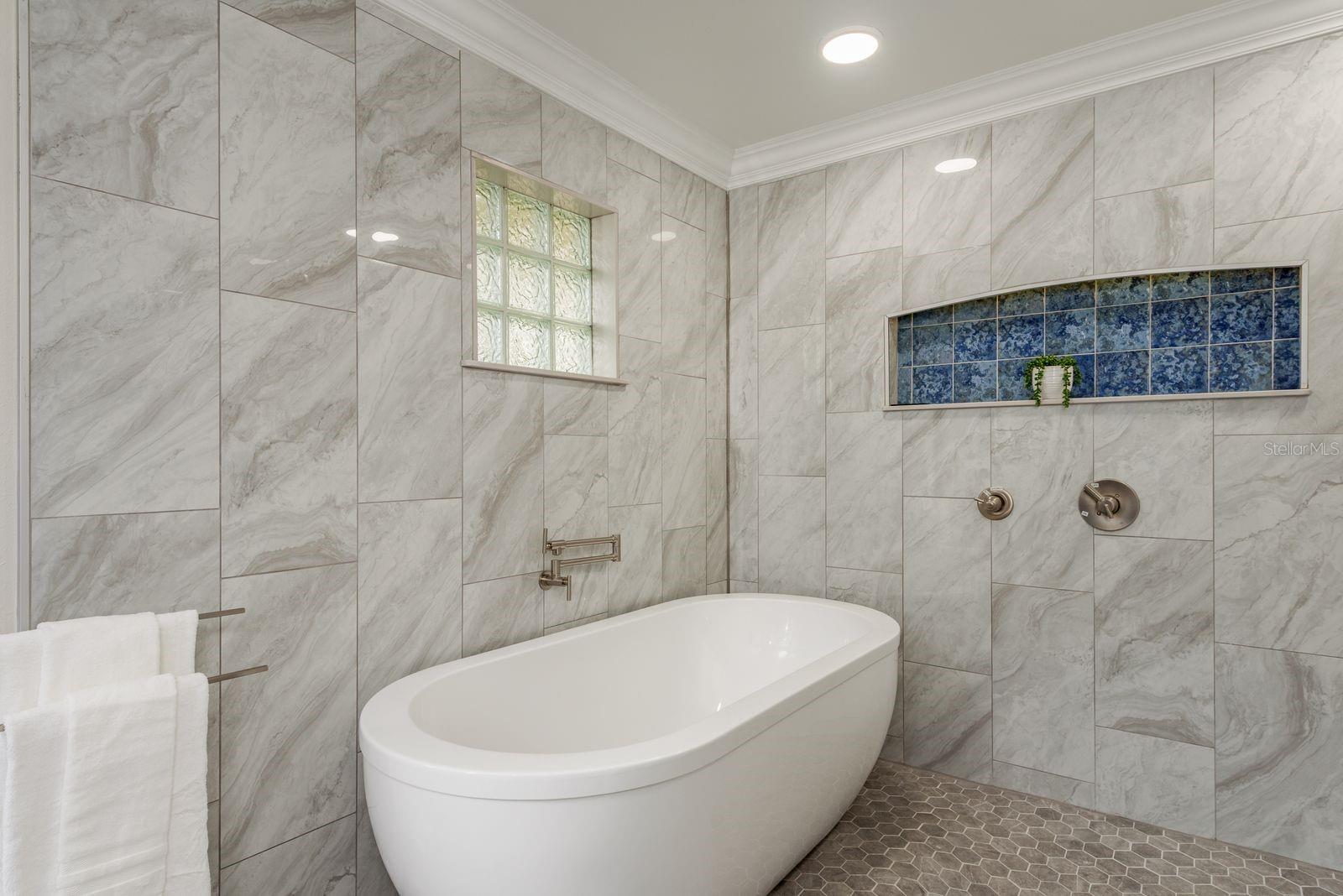 TARPON WOODS 4TH ADD - Residential