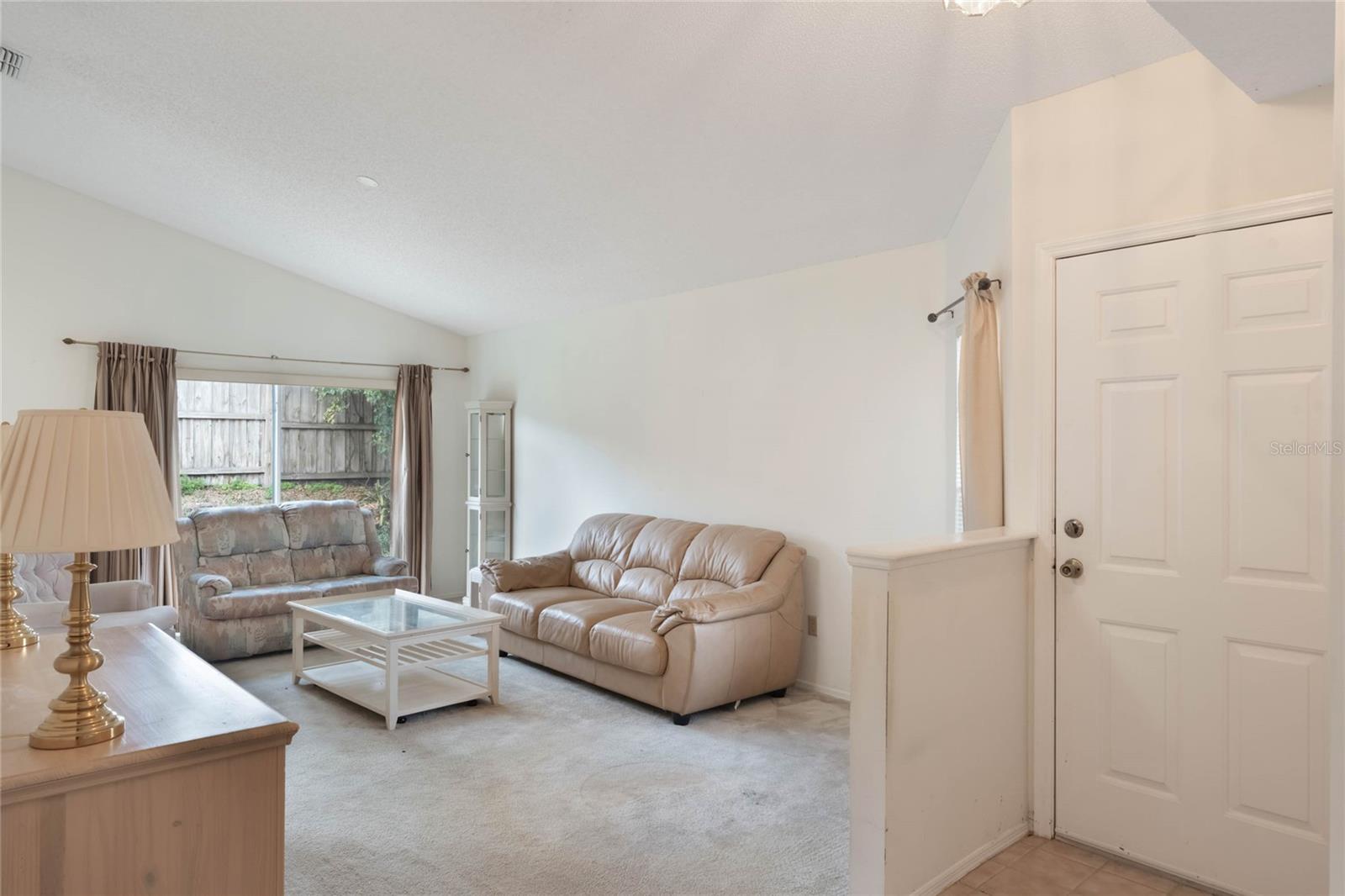350 LAKEBREEZE CIRCLE