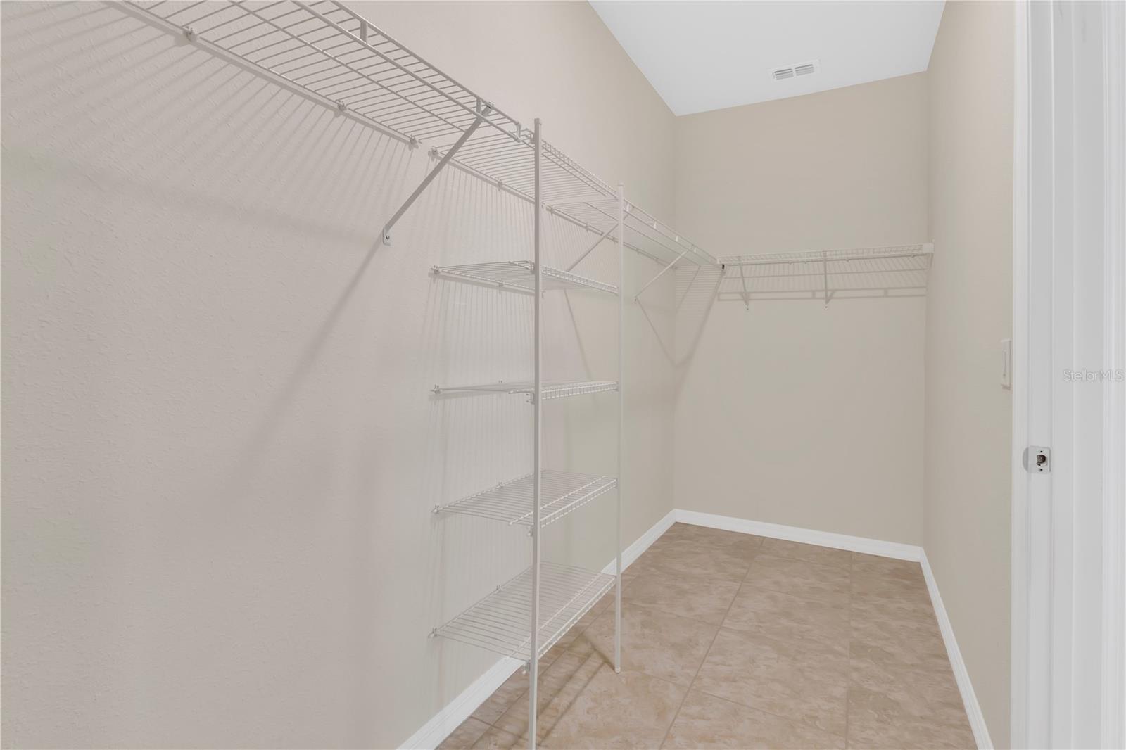 CHAMPIONS RESERVE - Residential