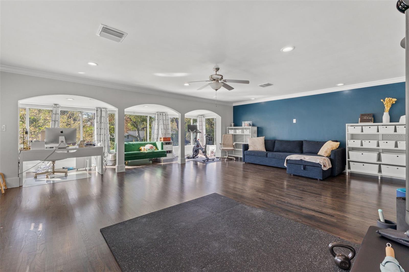 MONTICELLO PARK - Residential