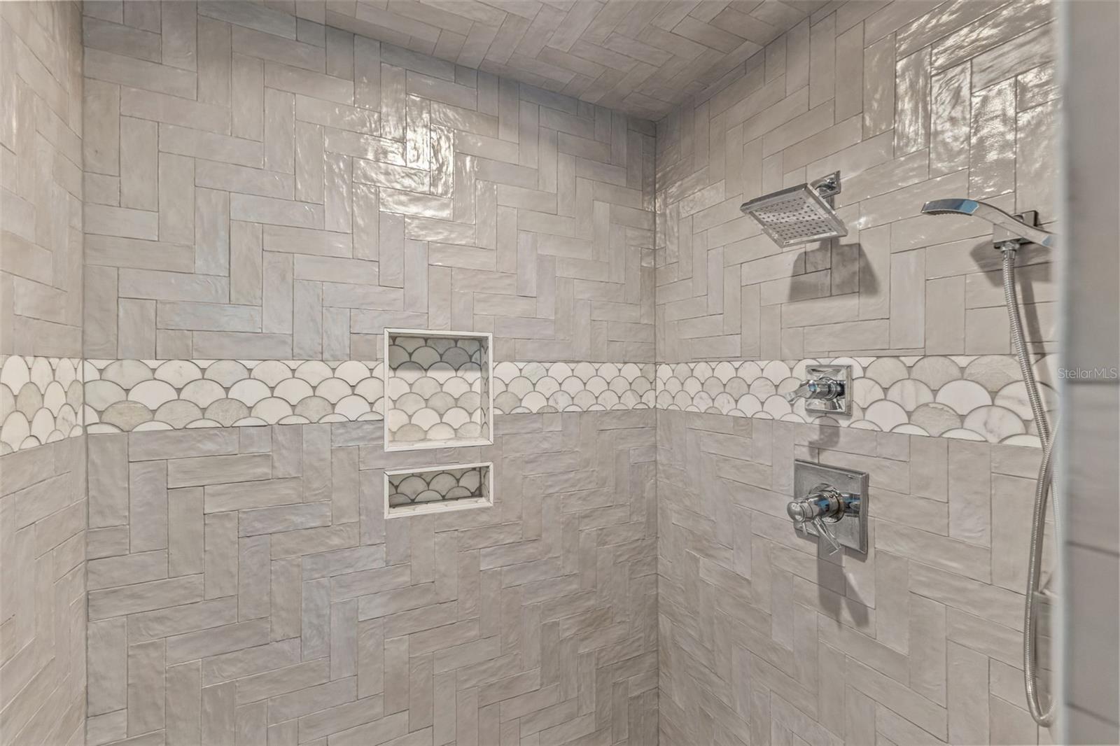 MONTICELLO PARK - Residential