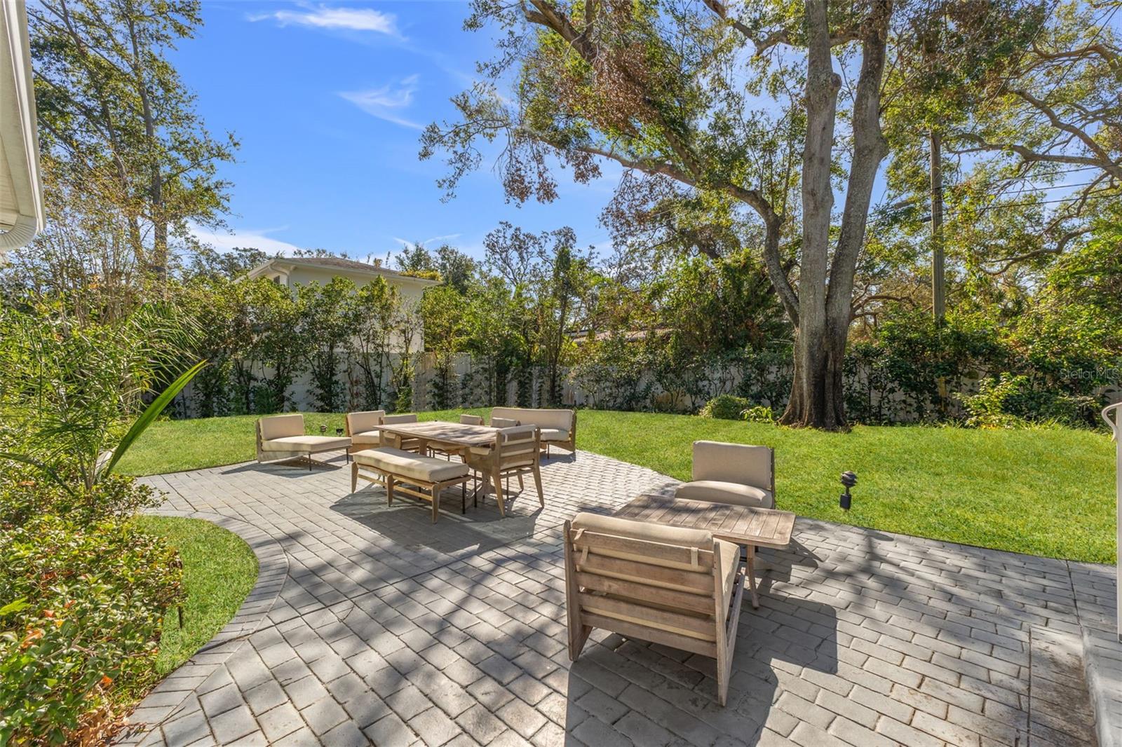 MONTICELLO PARK - Residential