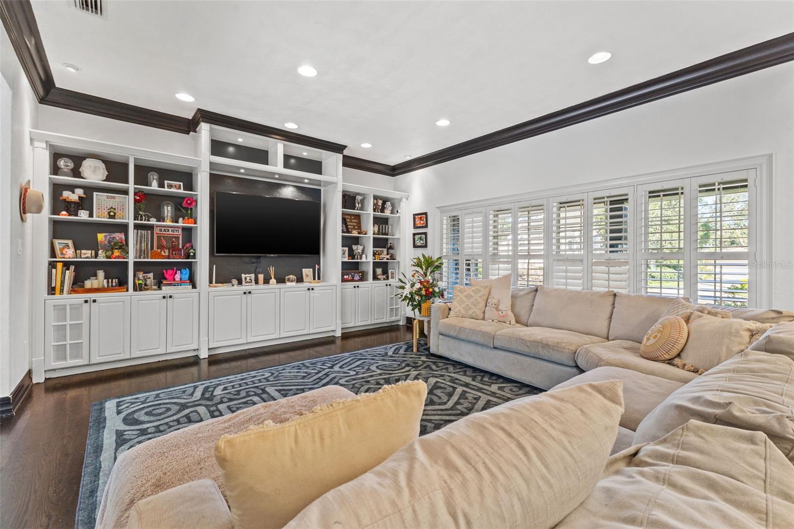 MONTICELLO PARK - Residential