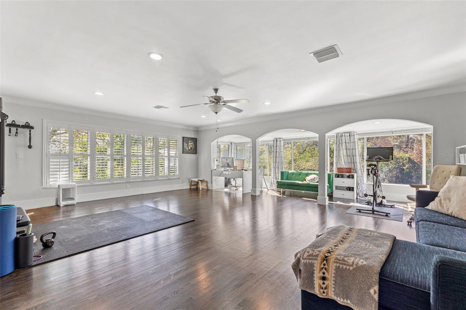 MONTICELLO PARK - Residential