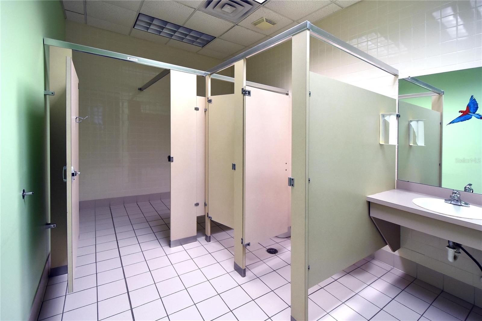 PORT RICHEY LAND CO - Commercial Lease