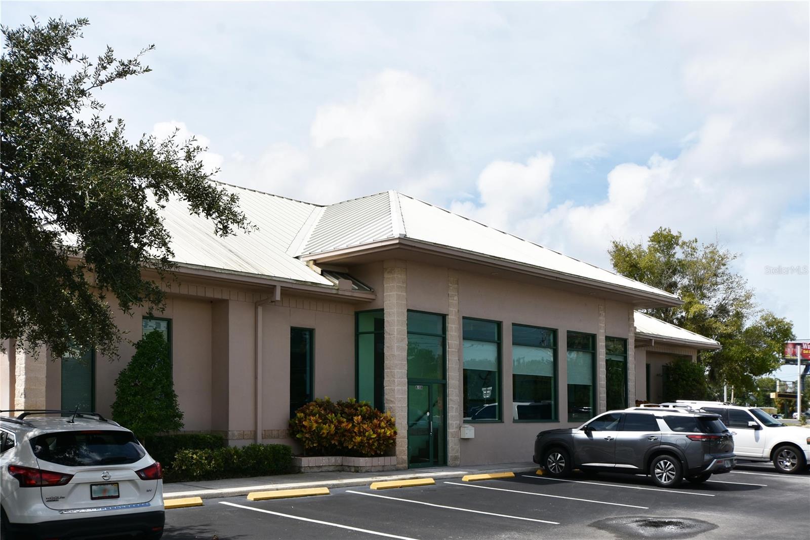 PORT RICHEY LAND CO - Commercial Lease