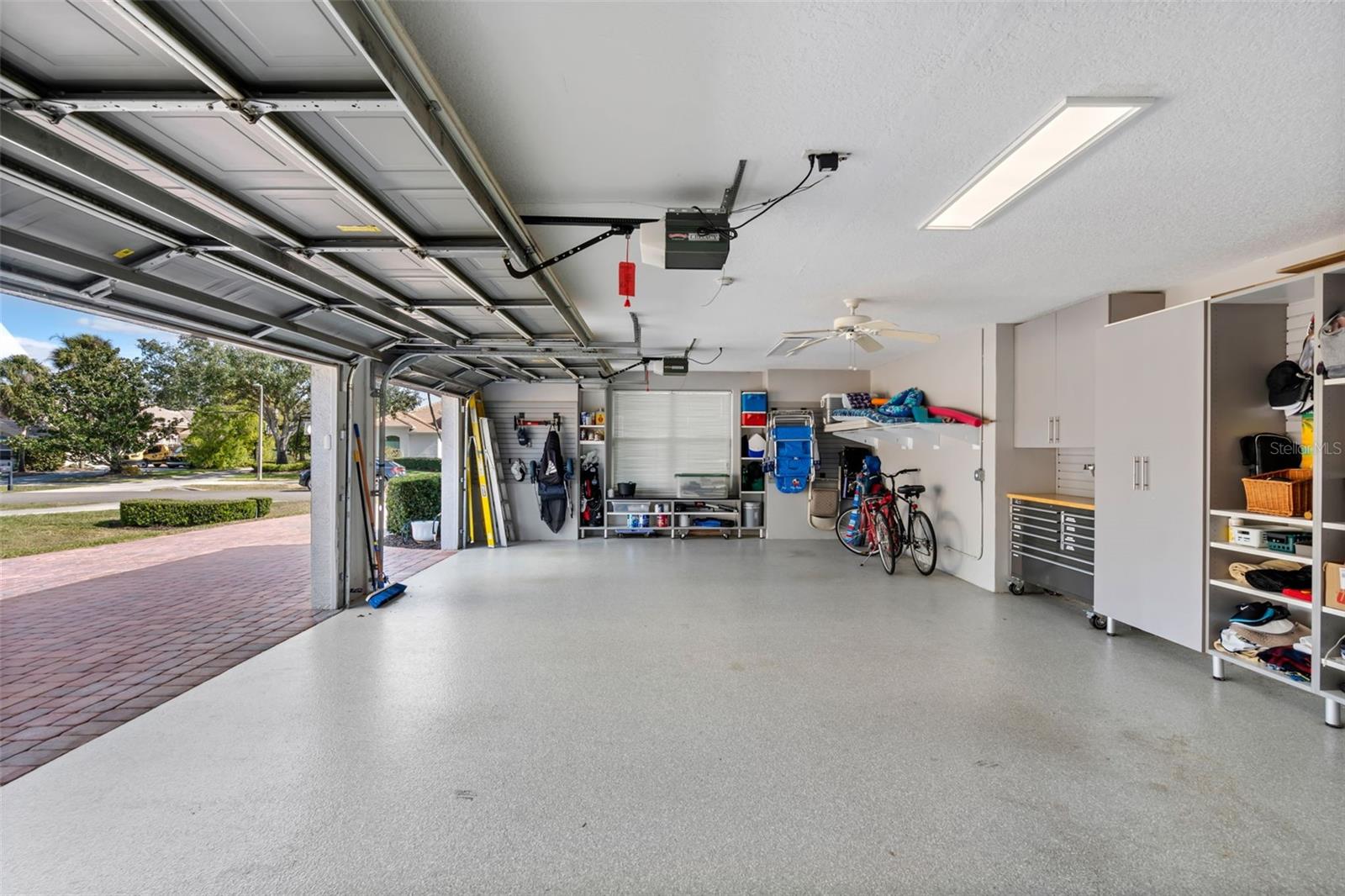 LAUREL OAK ESTATES SEC 01 - Residential