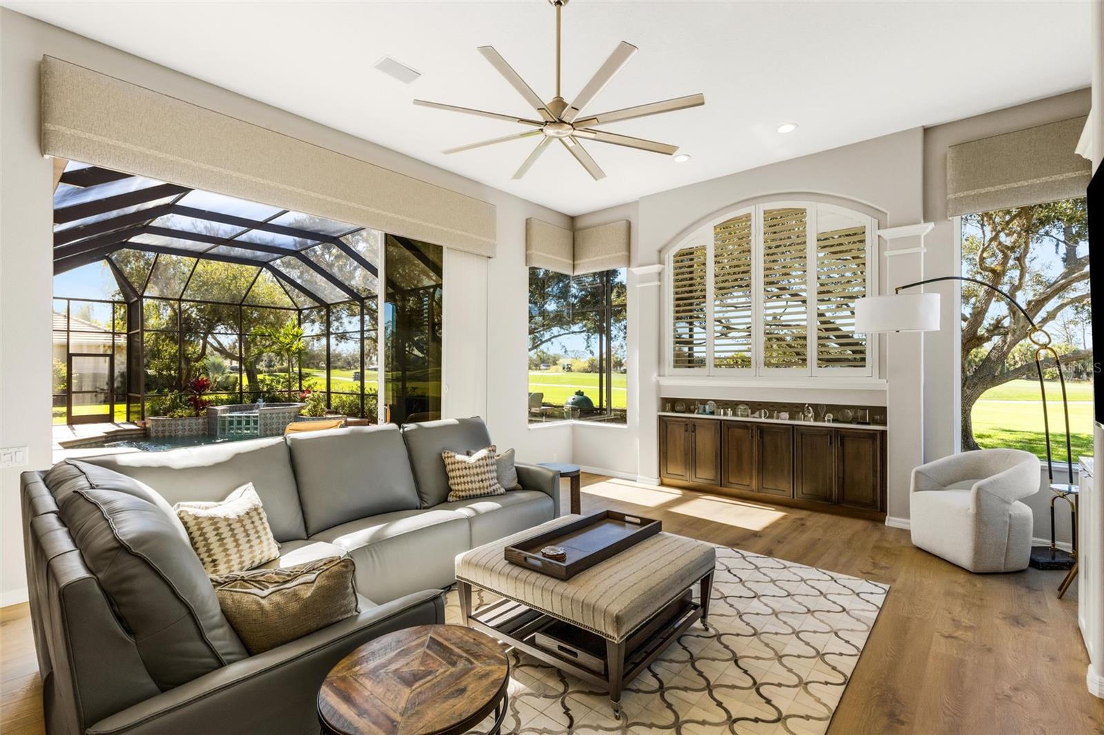 LAUREL OAK ESTATES SEC 01 - Residential