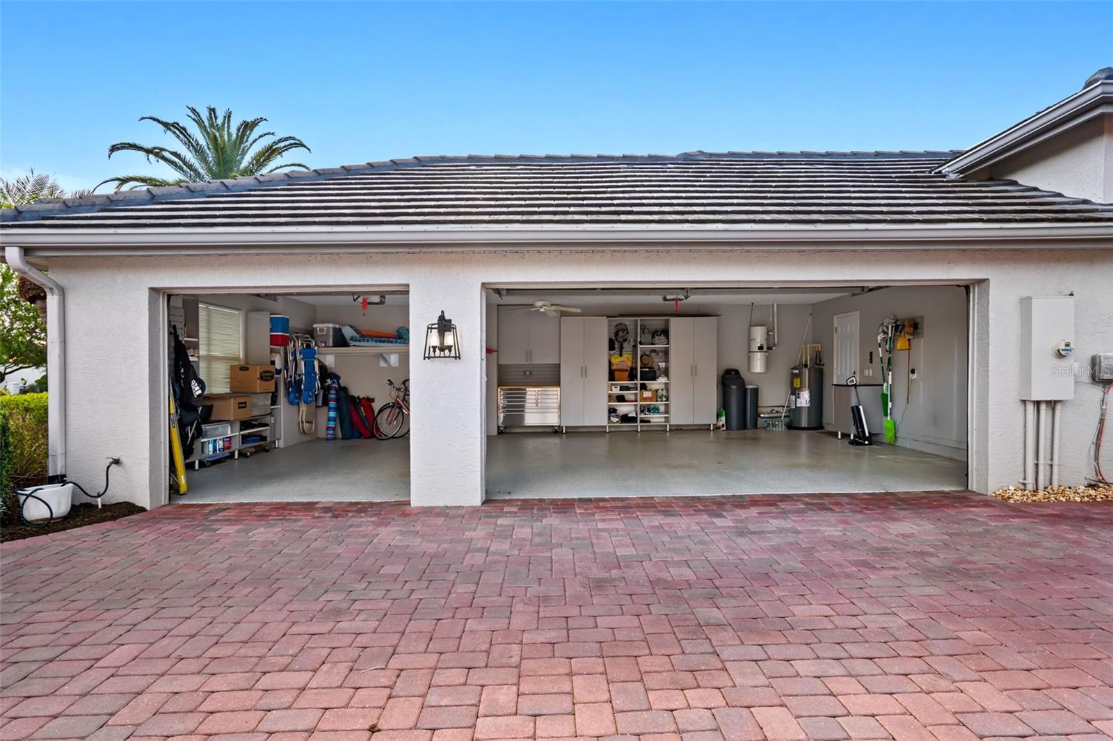 LAUREL OAK ESTATES SEC 01 - Residential