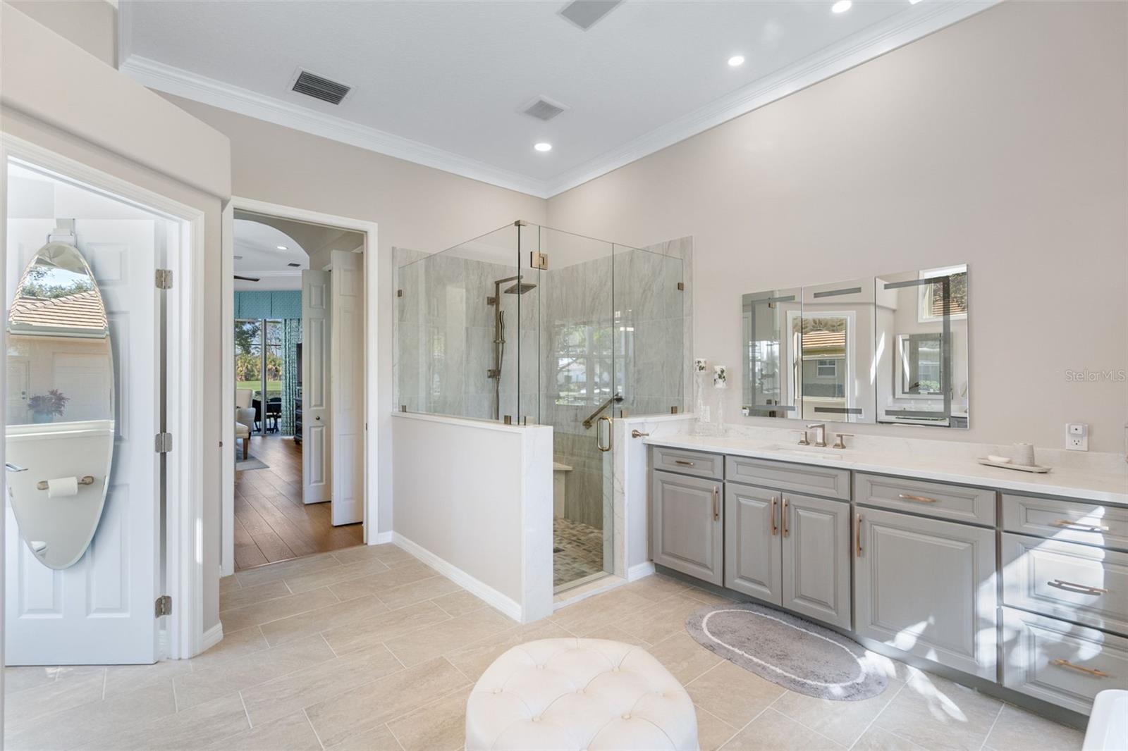 LAUREL OAK ESTATES SEC 01 - Residential