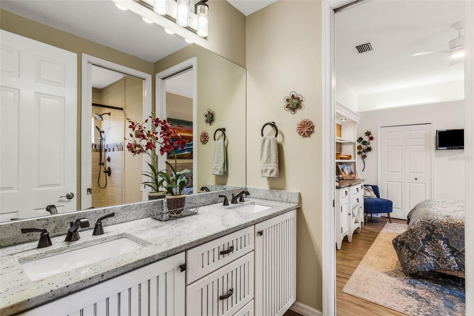 LAUREL OAK ESTATES SEC 01 - Residential