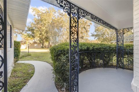 A home in EUSTIS