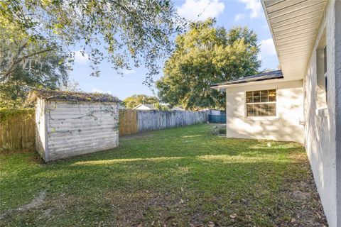 A home in EUSTIS